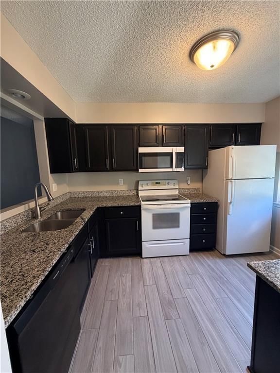 Photo 5 of 11 - 725 SW Liggett Road #C, Blue Springs, MO 64015