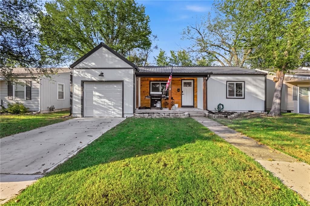 1734 Main Street, Osawatomie, KS