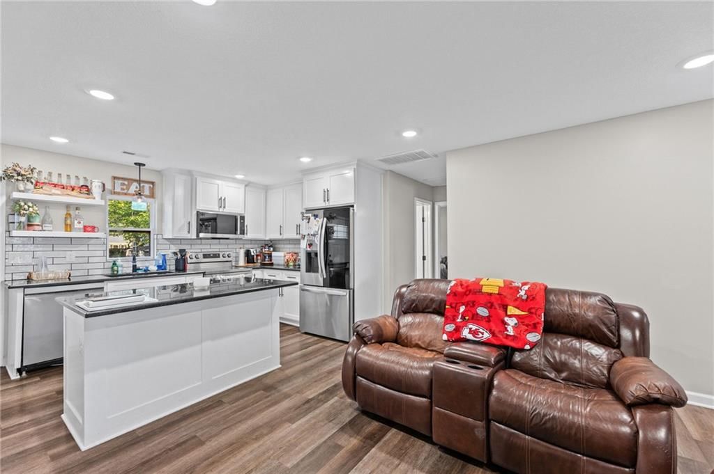 Kitchen island at 1734 Main Street, Osawatomie, KS 66064