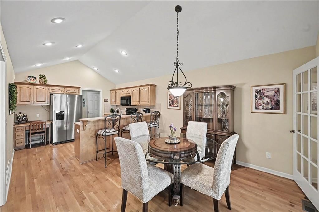 Photo 12: open floor plan, 15212 S Greenwood #2000 Street, Olathe, KS 66062
