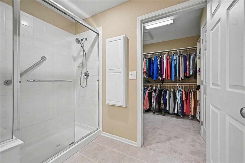Photo 19: walk-in shower, 15212 S Greenwood #2000 Street, Olathe, KS 66062