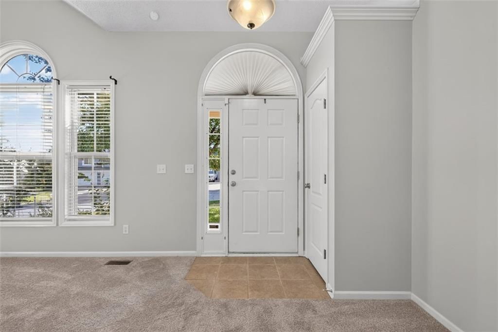 9004 N Cosby Avenue, Kansas City, MO