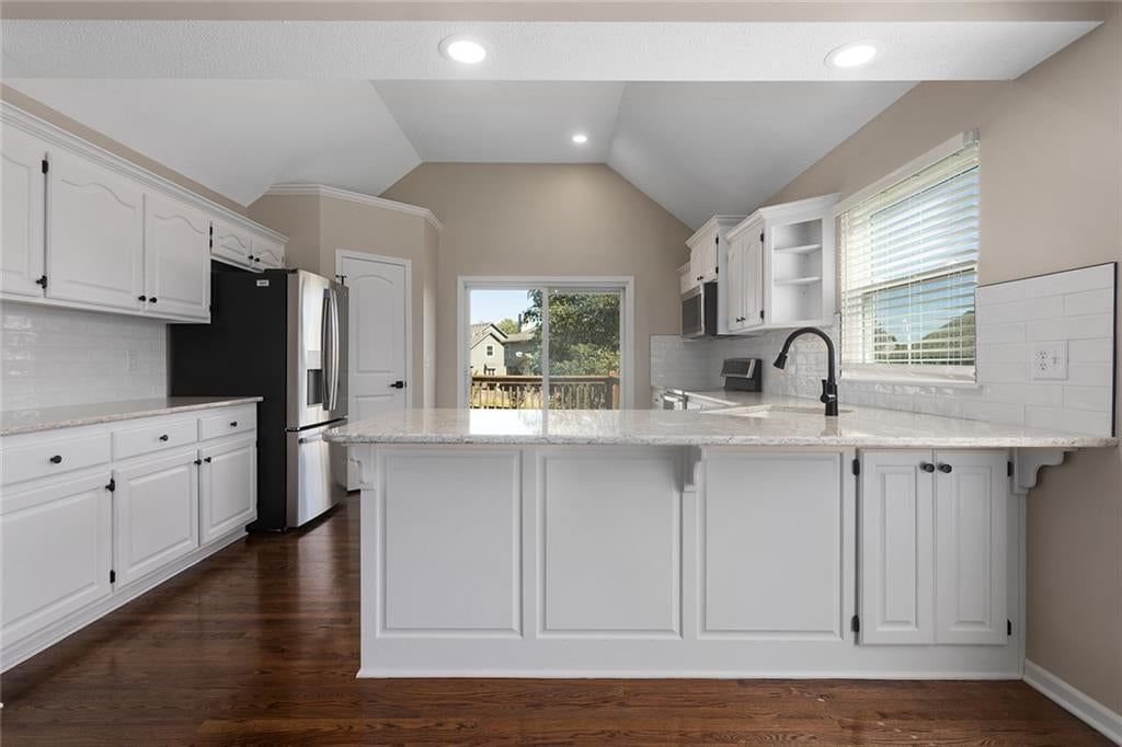 Photo 9 of 37 - 2280 W Cothrell Street, Olathe, KS 66061