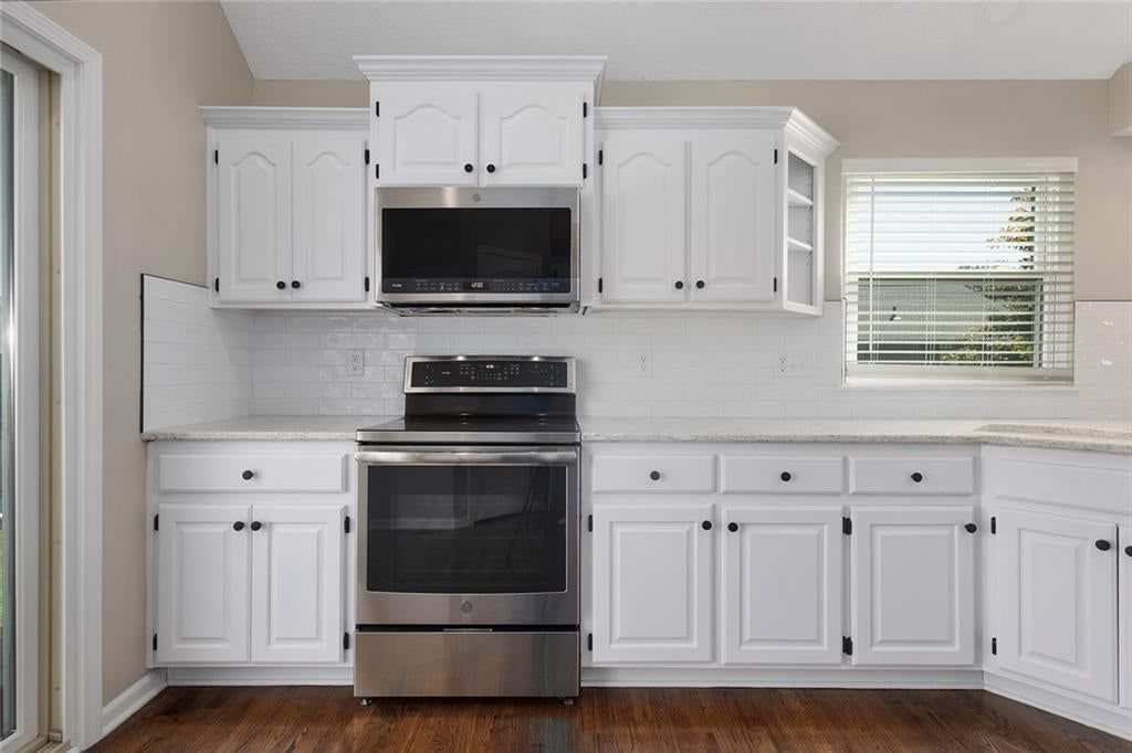 Photo 11 of 37 - 2280 W Cothrell Street, Olathe, KS 66061