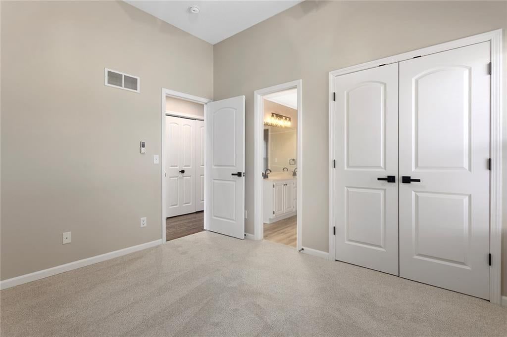 Photo 13 of 37 - 2280 W Cothrell Street, Olathe, KS 66061