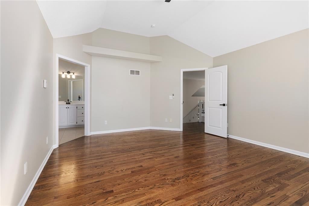 Photo 22 of 37 - 2280 W Cothrell Street, Olathe, KS 66061