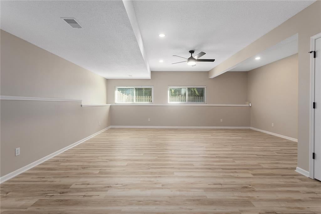 Photo 26 of 37 - 2280 W Cothrell Street, Olathe, KS 66061
