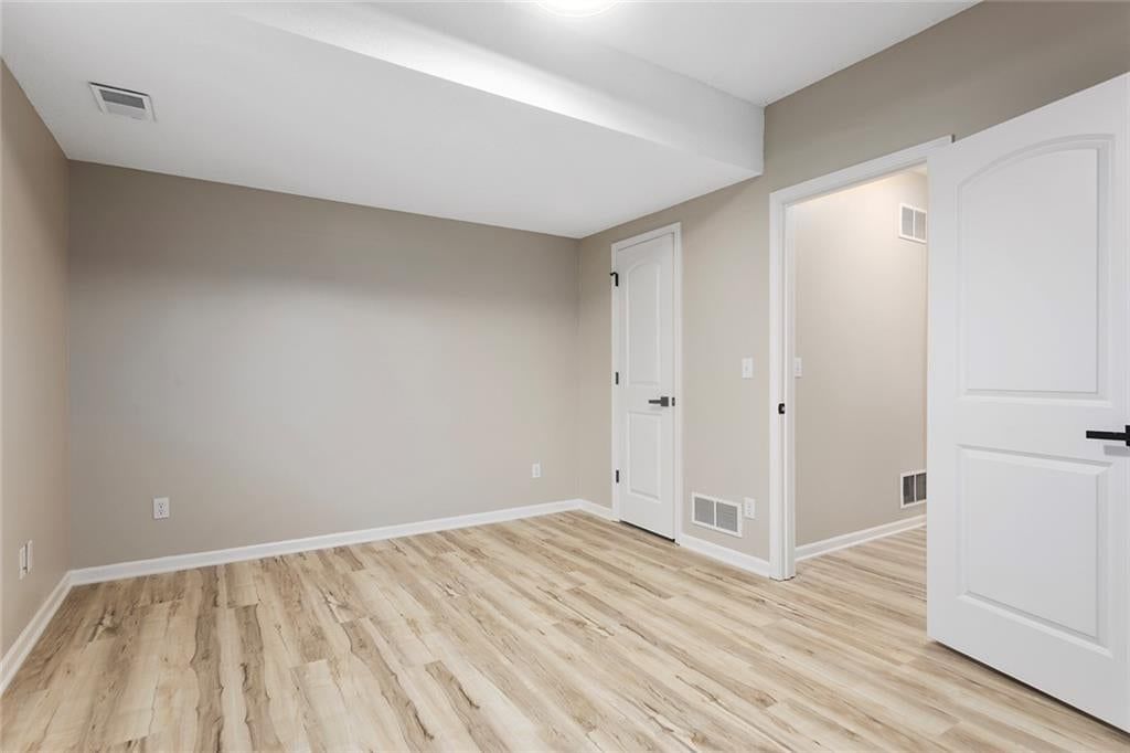 Photo 31 of 37 - 2280 W Cothrell Street, Olathe, KS 66061