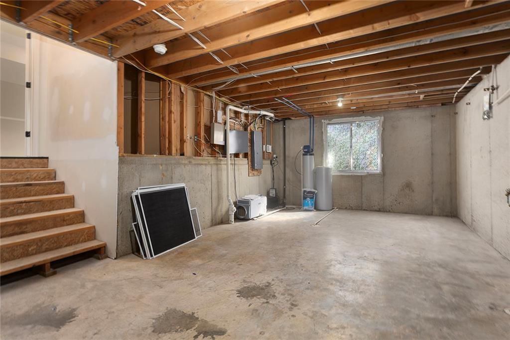 Photo 32 of 37 - 2280 W Cothrell Street, Olathe, KS 66061