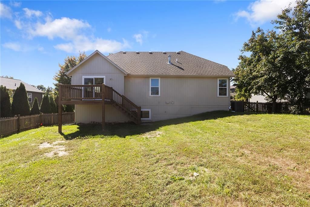 Photo 34 of 37 - 2280 W Cothrell Street, Olathe, KS 66061