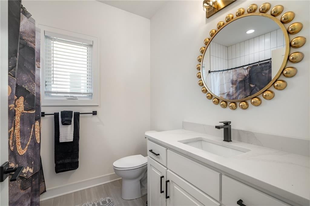 Accent wall at 4209 NE Hideaway Drive, Lee's Summit, MO 64064