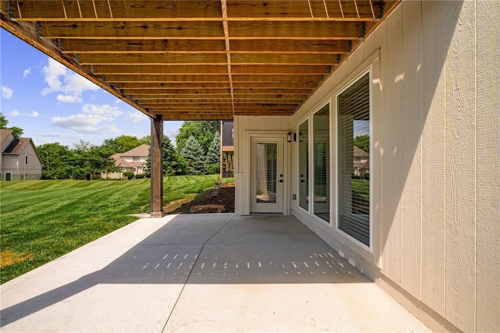 Photo 51 of 66 - 4209 NE Hideaway Drive, Lee's Summit, MO 64064