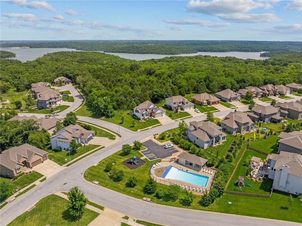 Photo 63 of 66 - 4209 NE Hideaway Drive, Lee's Summit, MO 64064