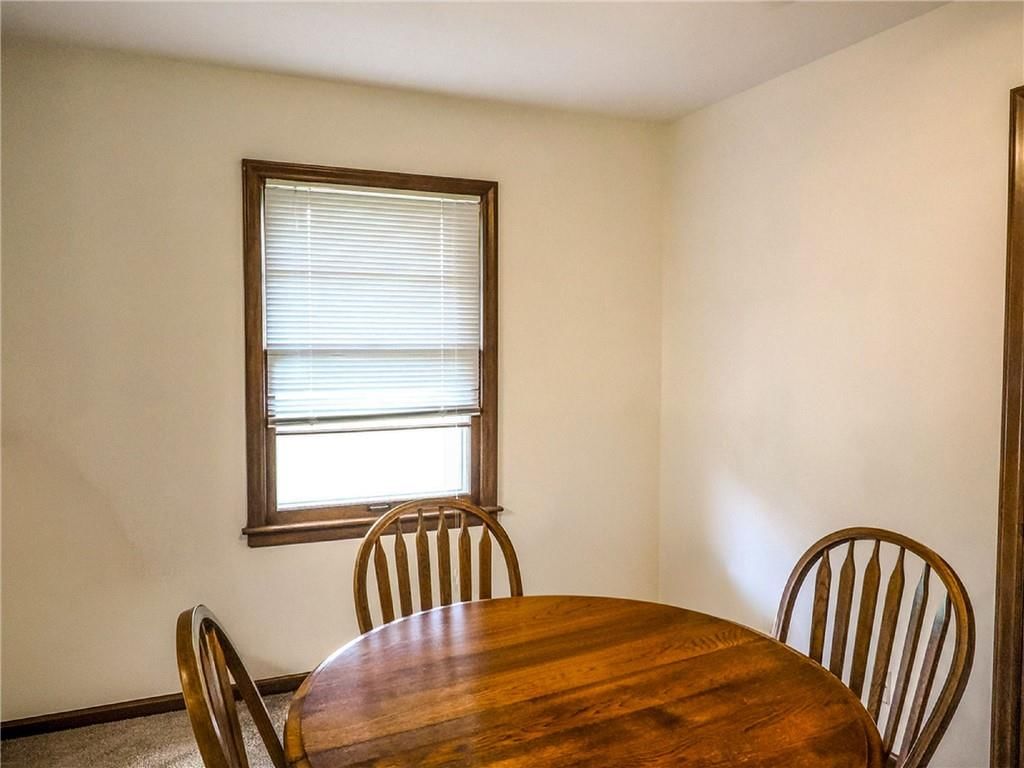 Breakfast nook at 12612 East 48th Terrace, Independence, MO 64055