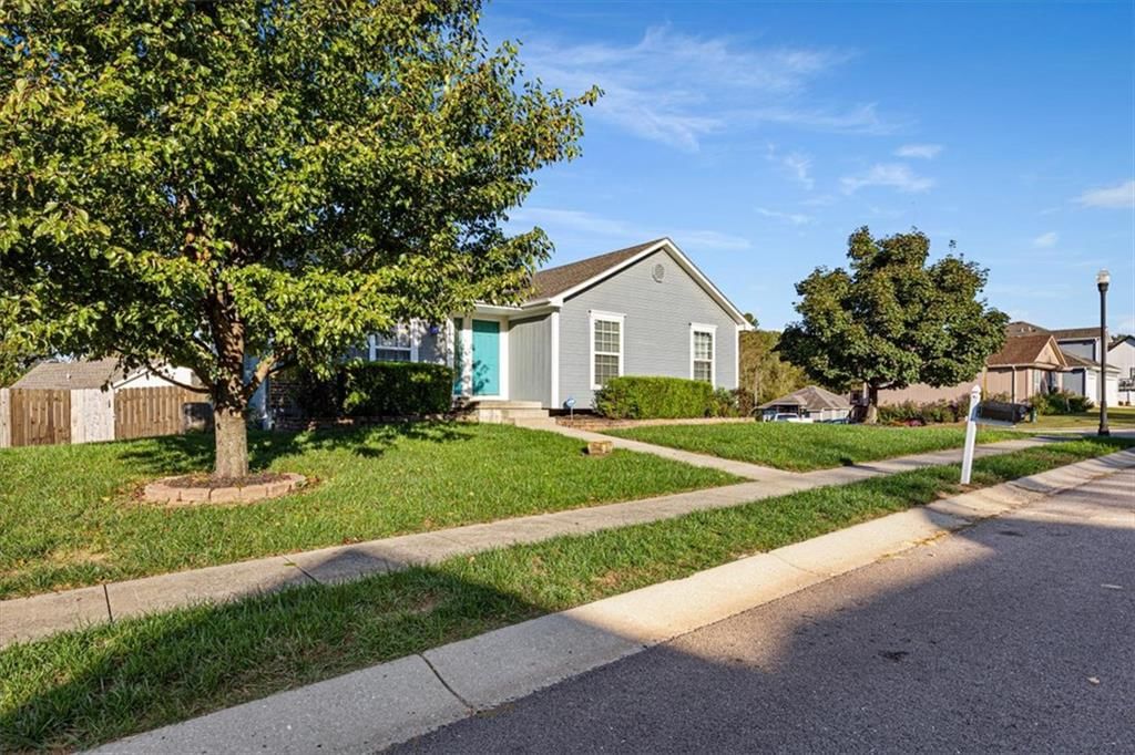 616 Patrick Drive, Excelsior Springs, MO: listing photo 2