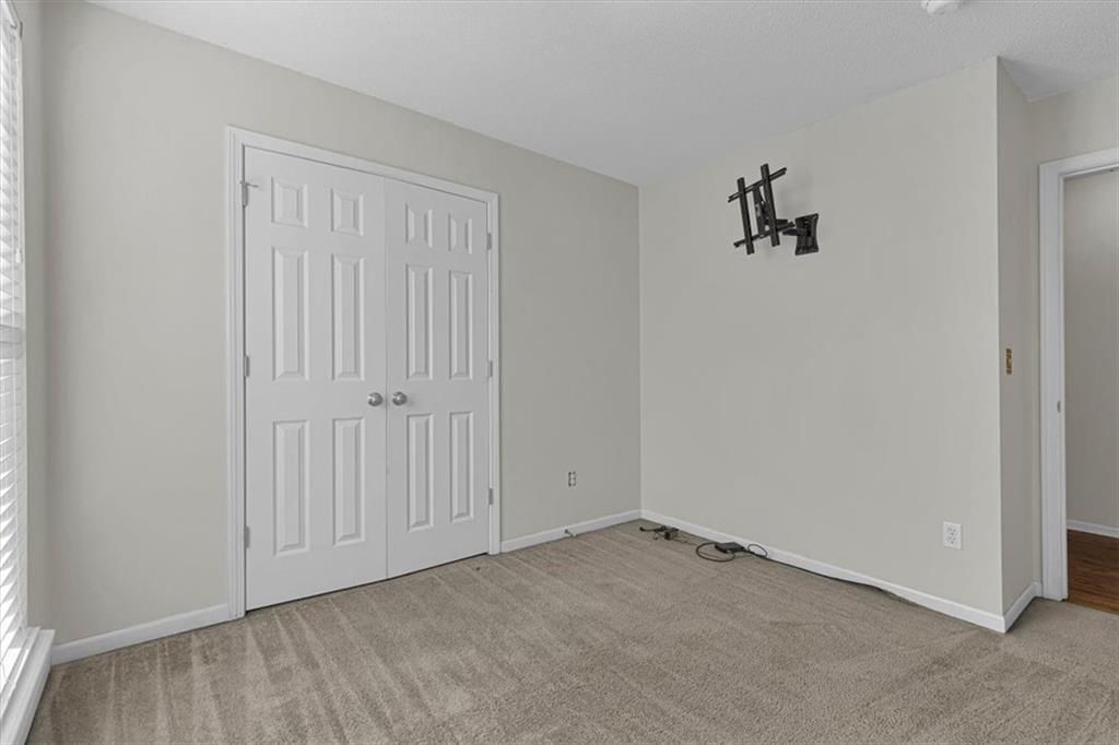 Photo 18 of 57 - 616 Patrick Drive, Excelsior Springs, MO 64024