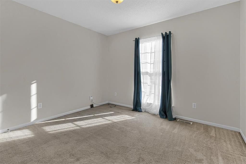 Photo 21 of 57 - 616 Patrick Drive, Excelsior Springs, MO 64024