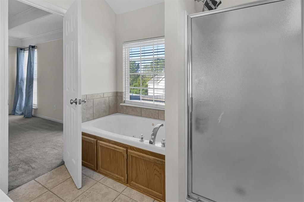 Photo 24 of 57 - 616 Patrick Drive, Excelsior Springs, MO 64024
