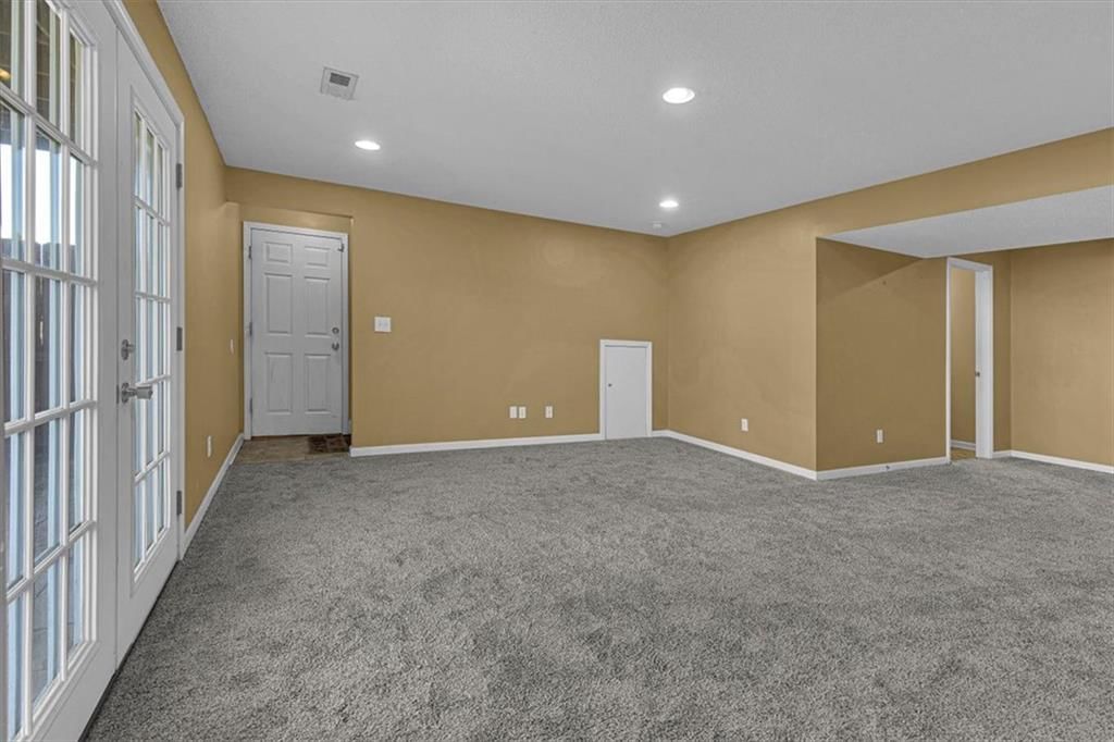 Photo 31 of 57 - 616 Patrick Drive, Excelsior Springs, MO 64024