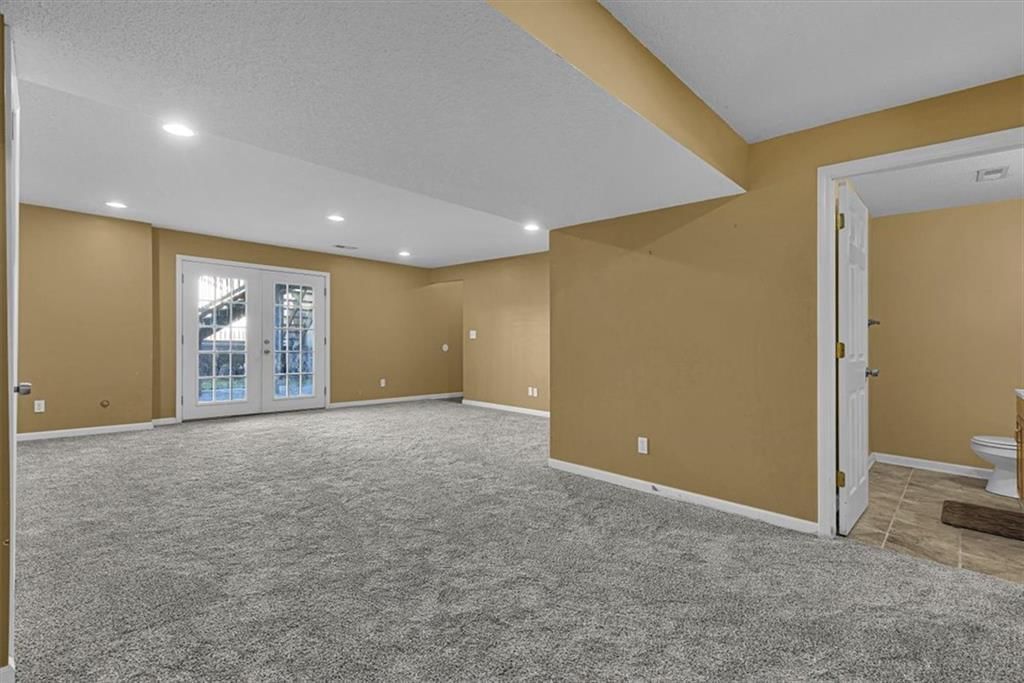 Photo 33 of 57 - 616 Patrick Drive, Excelsior Springs, MO 64024