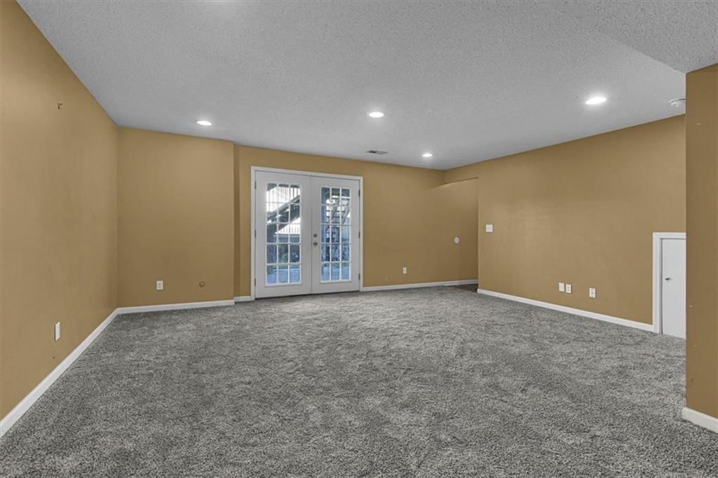 Photo 34 of 57 - 616 Patrick Drive, Excelsior Springs, MO 64024