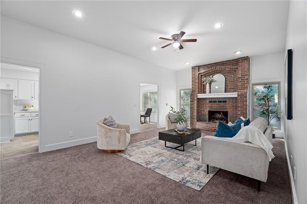 Photo 12 of 56 - 436 NW Eastwood Drive, Blue Springs, MO 64014