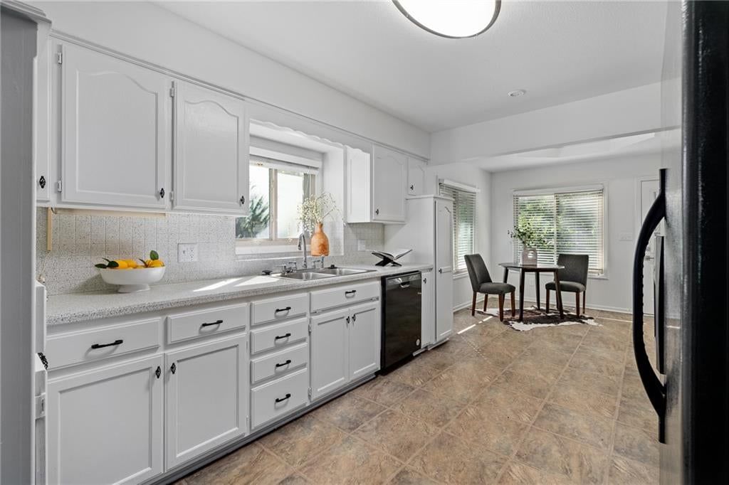 Photo 16 of 56 - 436 NW Eastwood Drive, Blue Springs, MO 64014