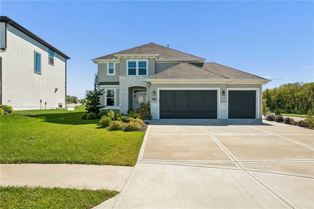 13485 W 144th Circle, Olathe, KS