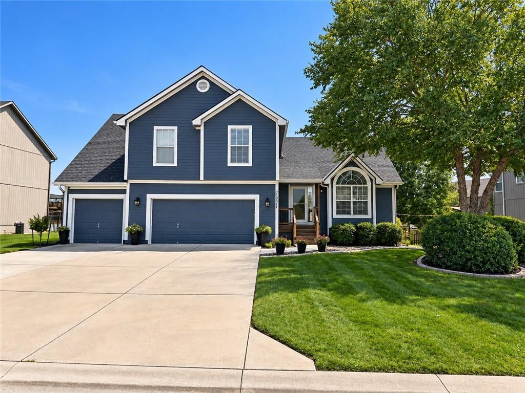 2511 SW Current Lane, Lee's Summit, MO