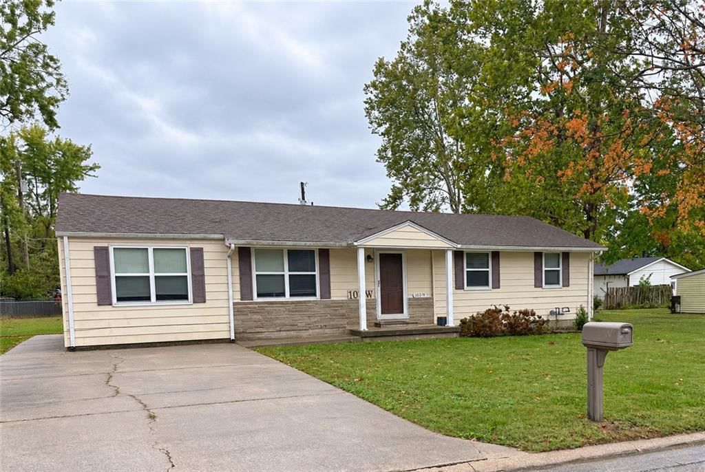 103 W Joy Street, Harrisonville, MO