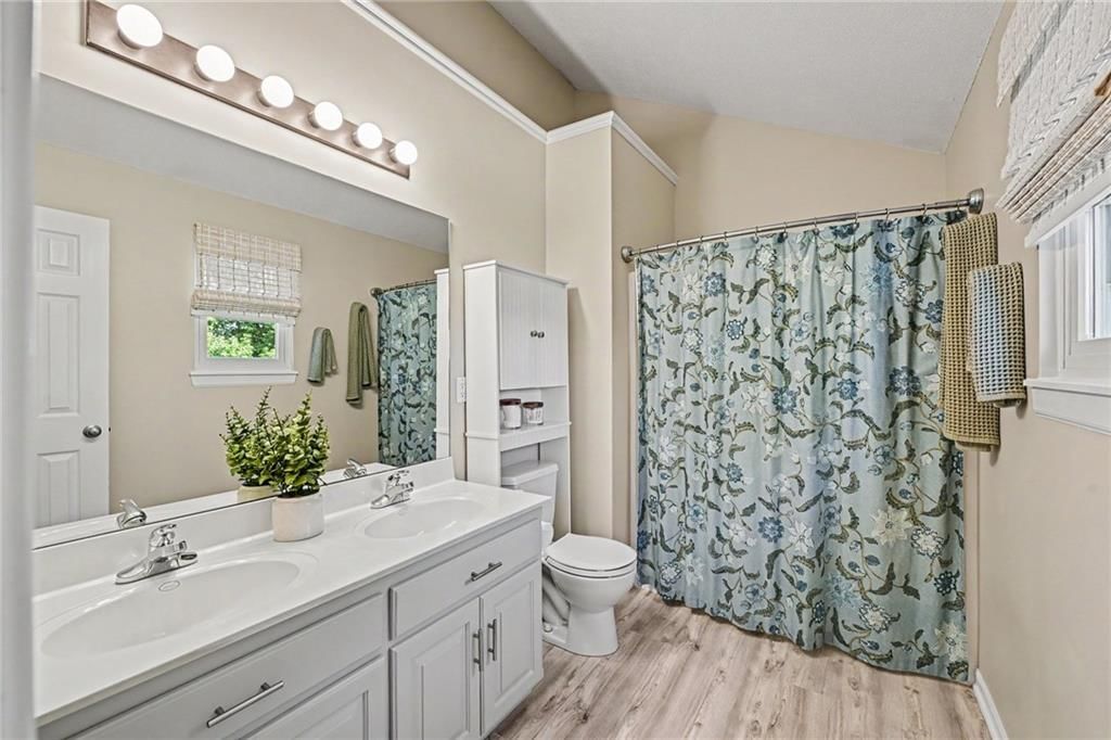 Photo 15 of 32 - 1204 N 4th Street E, Louisburg, KS 66053