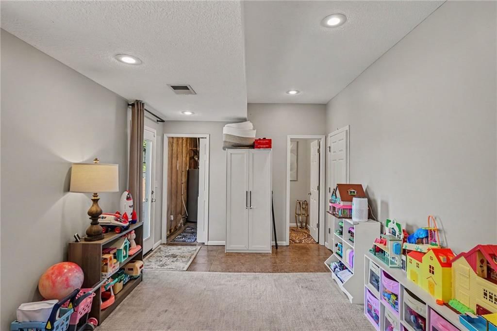 Photo 19 of 32 - 1204 N 4th Street E, Louisburg, KS 66053