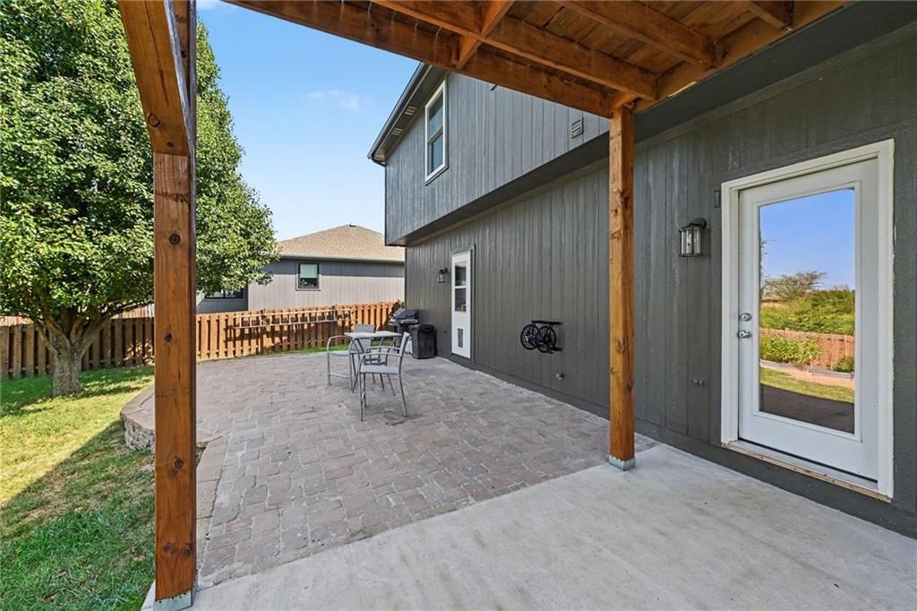 Photo 22 of 32 - 1204 N 4th Street E, Louisburg, KS 66053