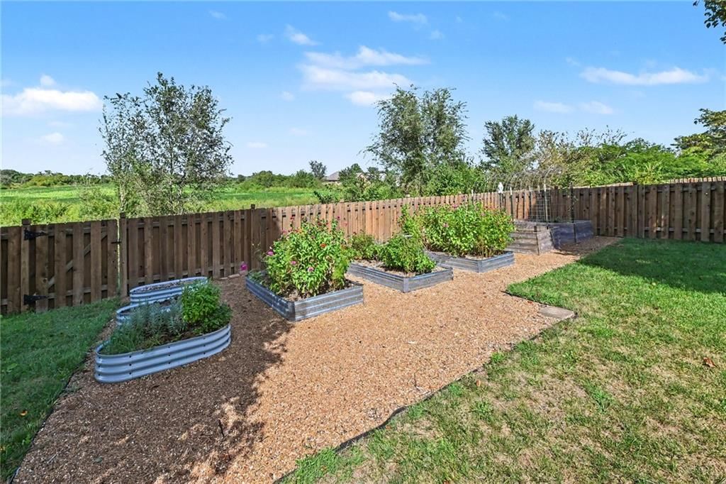 Photo 24 of 32 - 1204 N 4th Street E, Louisburg, KS 66053