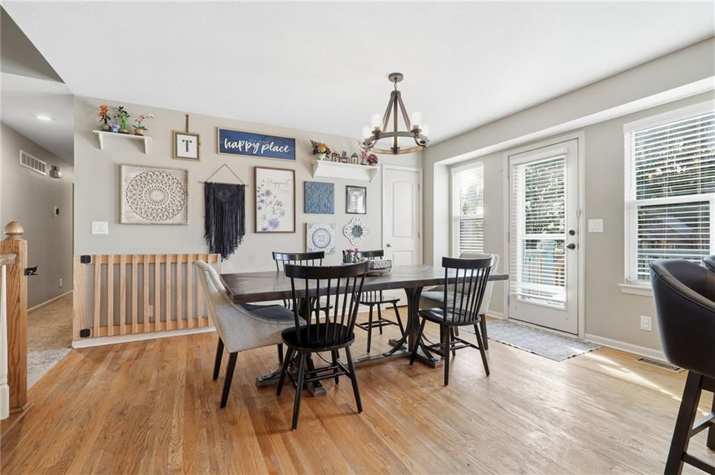 Photo 9 of 29 - 1009 Granada Drive, Raymore, MO 64083