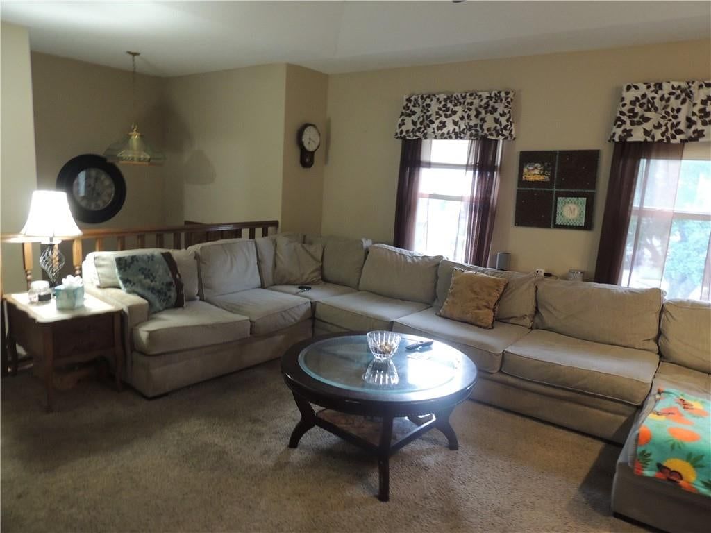6911 N Liberty Street, Liberty, MO: listing photo 3