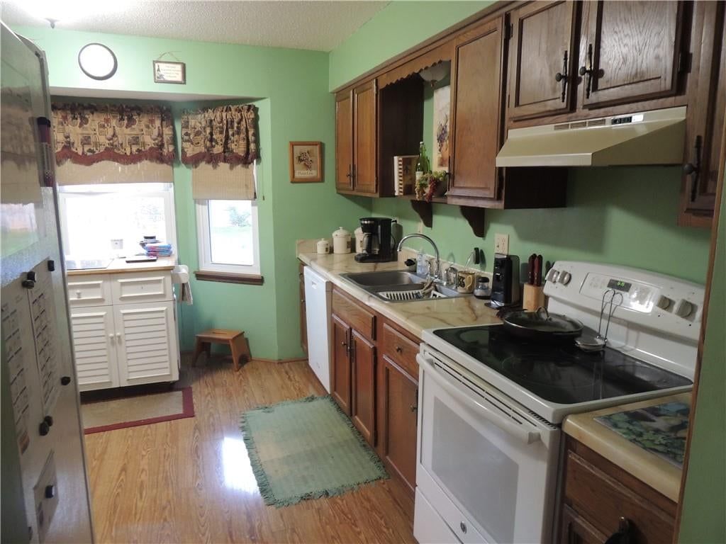 Photo 4 of 20, 6911 N Liberty Street, Liberty, MO 64118