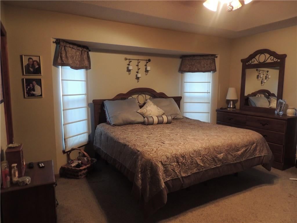 Photo 13 of 20 - 6911 N Liberty Street, Liberty, MO 64118