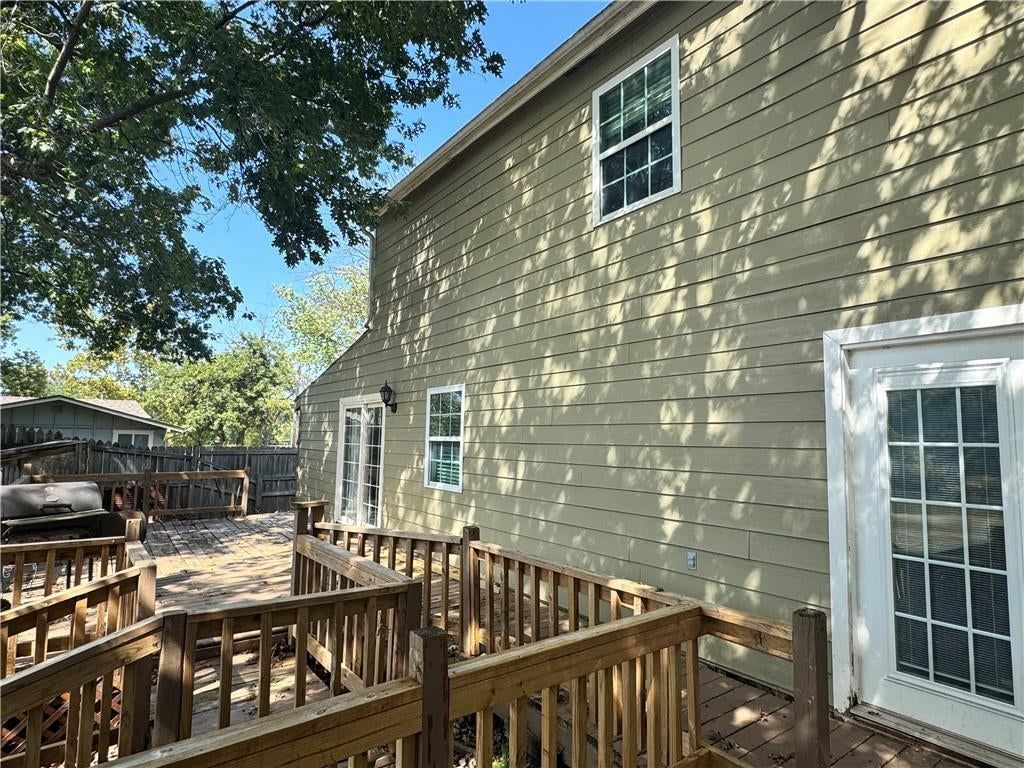 Photo 16 of 19 - 8409 Curly Lane, Freeman, MO 64746
