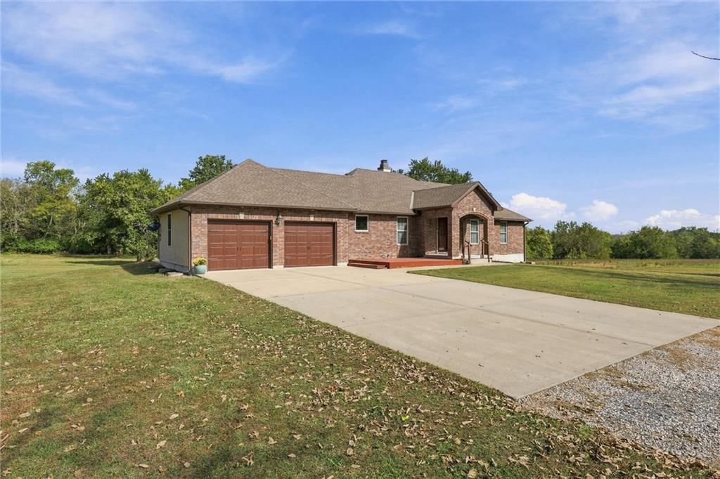Photo 4 of 39 - 7000 Fort Myers Boulevard, Belton, MO 64012
