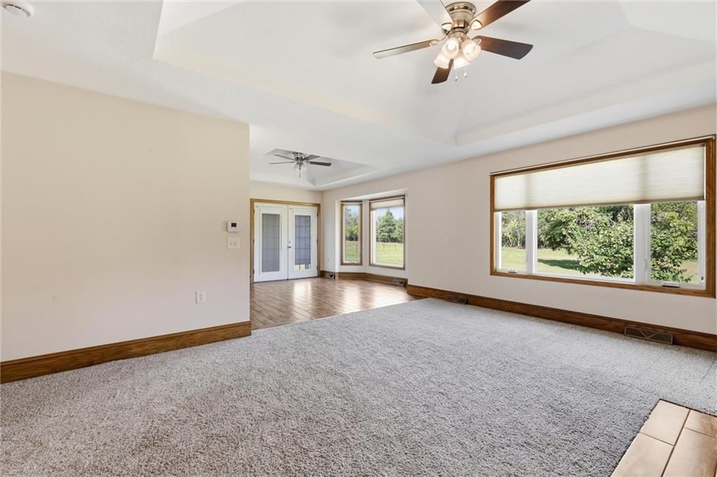 Photo 9 of 39 - 7000 Fort Myers Boulevard, Belton, MO 64012