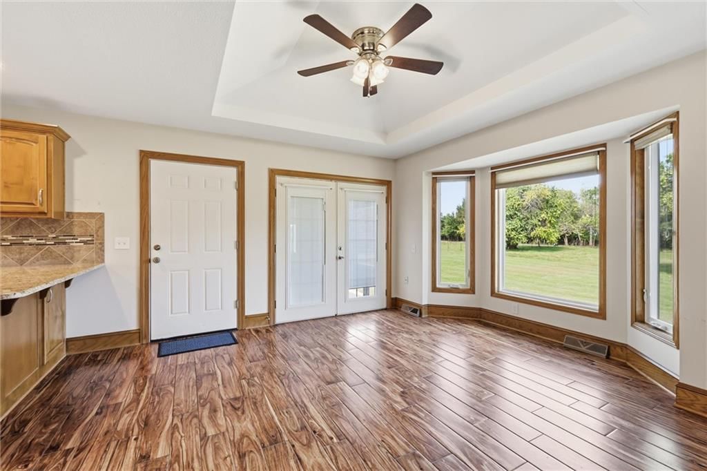 Photo 12 of 39 - 7000 Fort Myers Boulevard, Belton, MO 64012