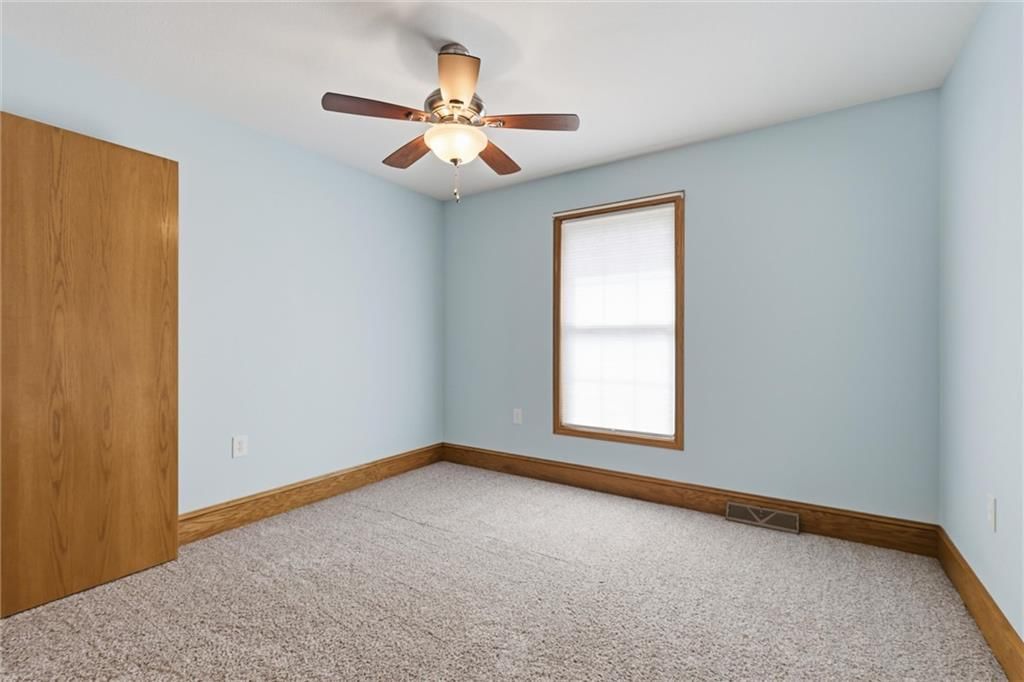 Photo 22 of 39 - 7000 Fort Myers Boulevard, Belton, MO 64012