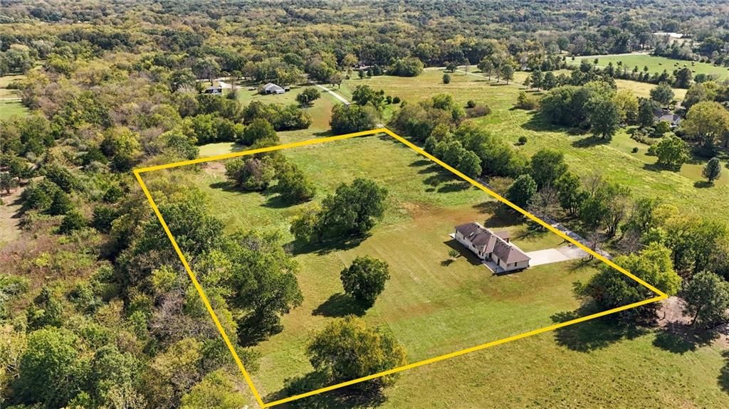 Photo 38 of 39 - 7000 Fort Myers Boulevard, Belton, MO 64012