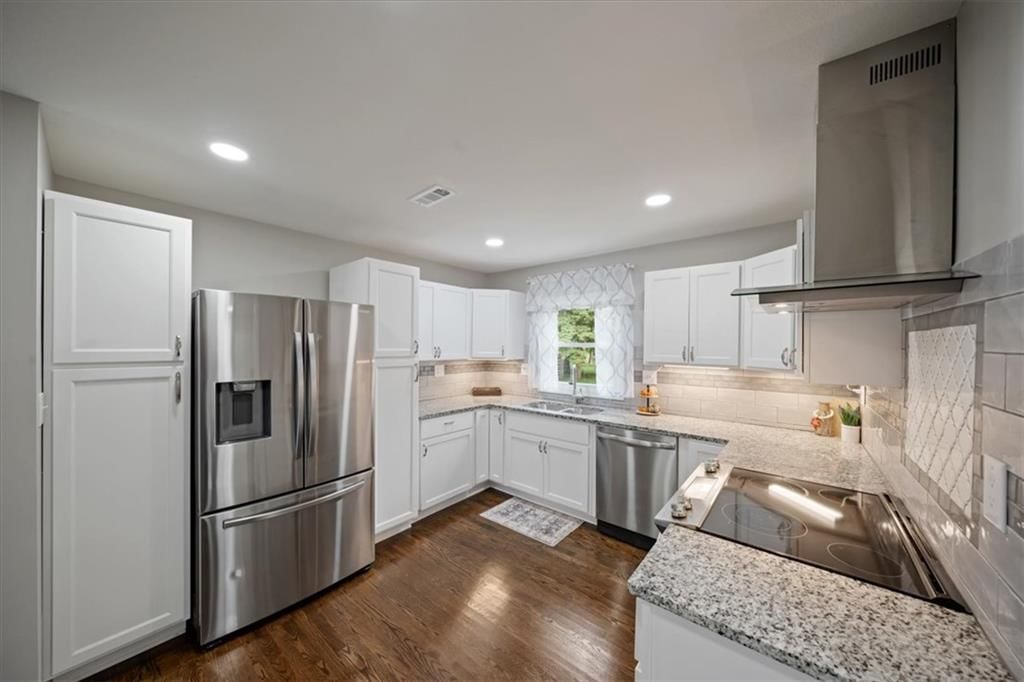 Photo 6 of 26 - 604 NE 74th Terrace, Gladstone, MO 64118