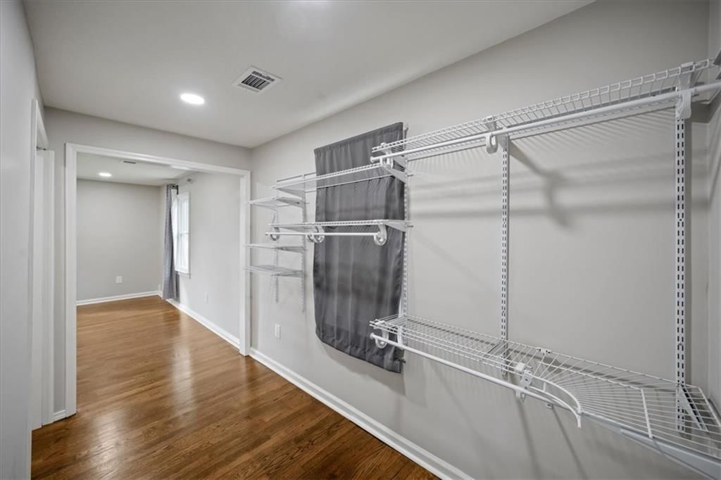 Photo 19 of 26 - 604 NE 74th Terrace, Gladstone, MO 64118