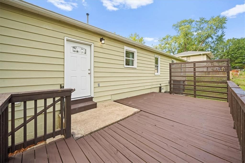 Photo 21 of 26 - 604 NE 74th Terrace, Gladstone, MO 64118
