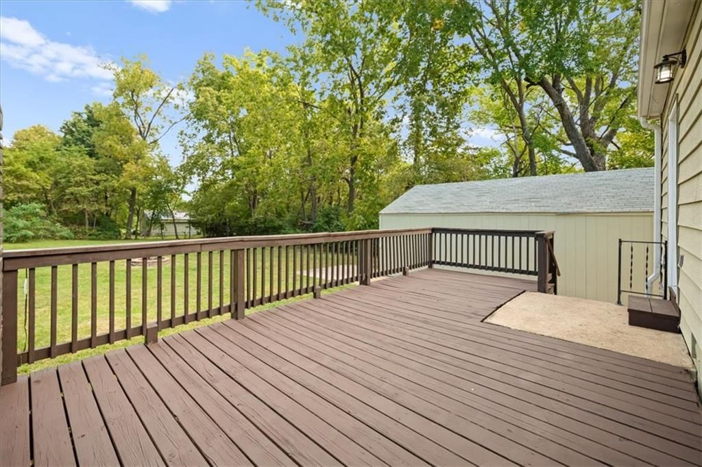 Photo 22 of 26 - 604 NE 74th Terrace, Gladstone, MO 64118