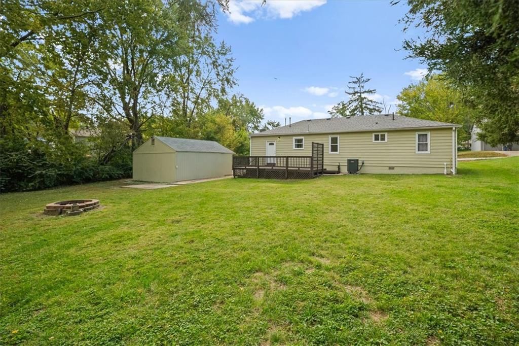 Photo 23 of 26 - 604 NE 74th Terrace, Gladstone, MO 64118