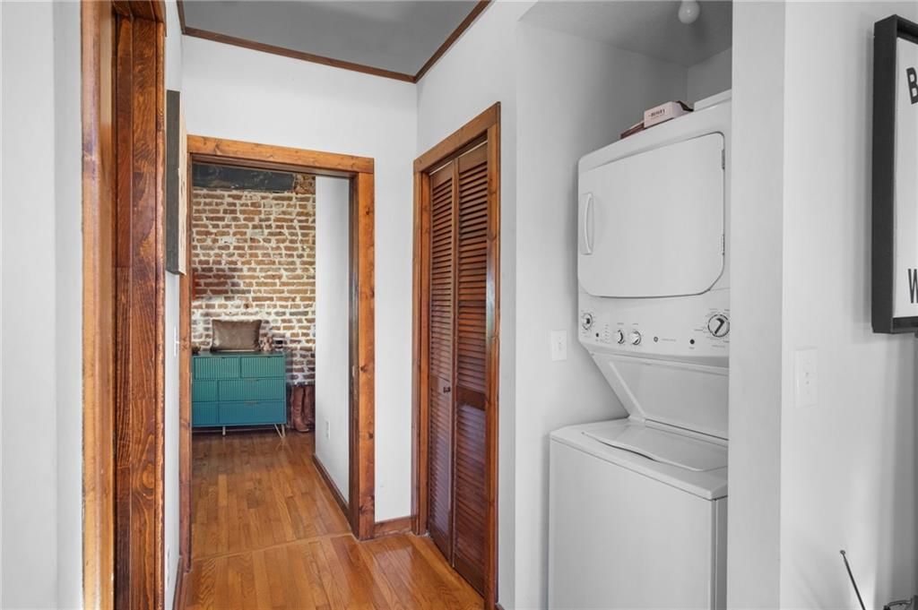 Photo 11 of 38 - 1040 MISSOURI Avenue, Kansas City, MO 64106
